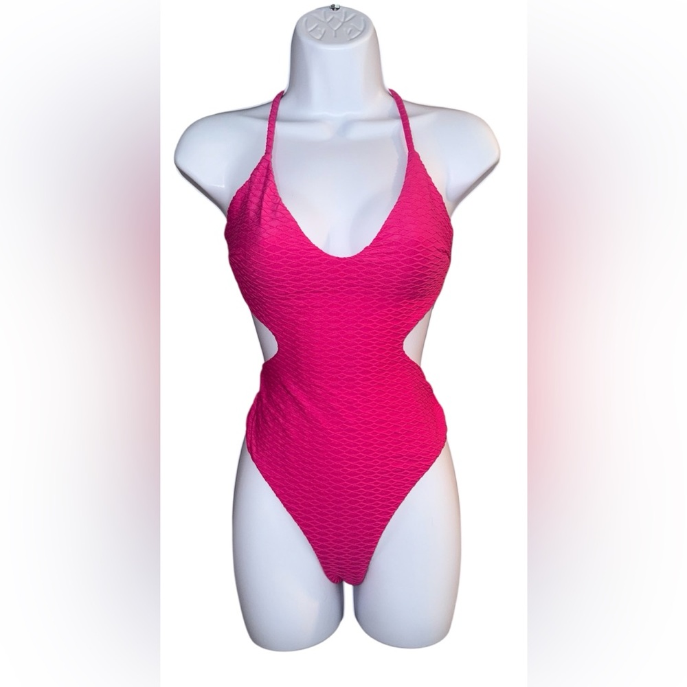 Victoria’s Secret The Cut-Out Cheeky One-Piece Swimsuit Small NWT $55 MSRP